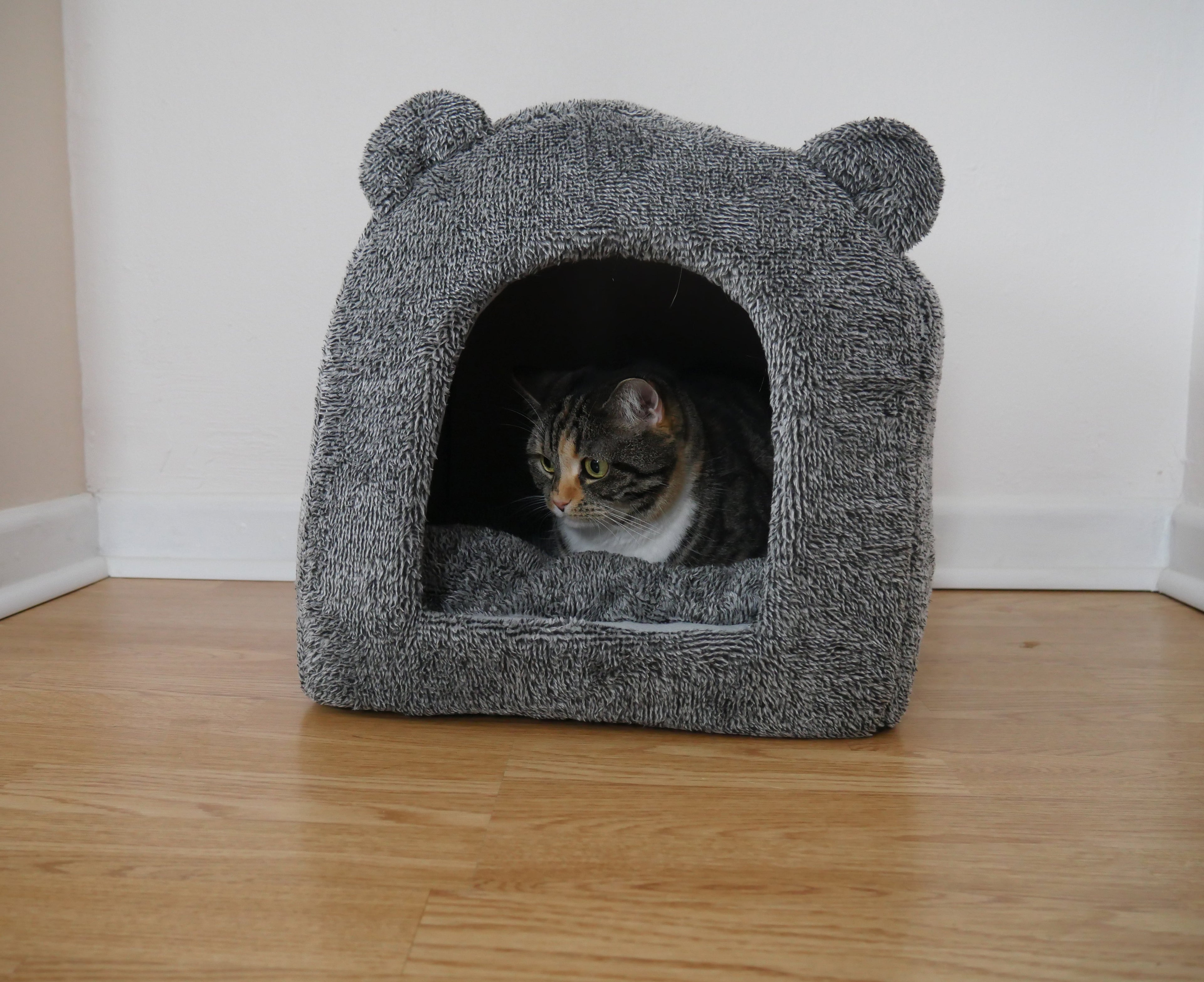 Rosewood Teddy Bear Cat Bed (38cm x 38cm)